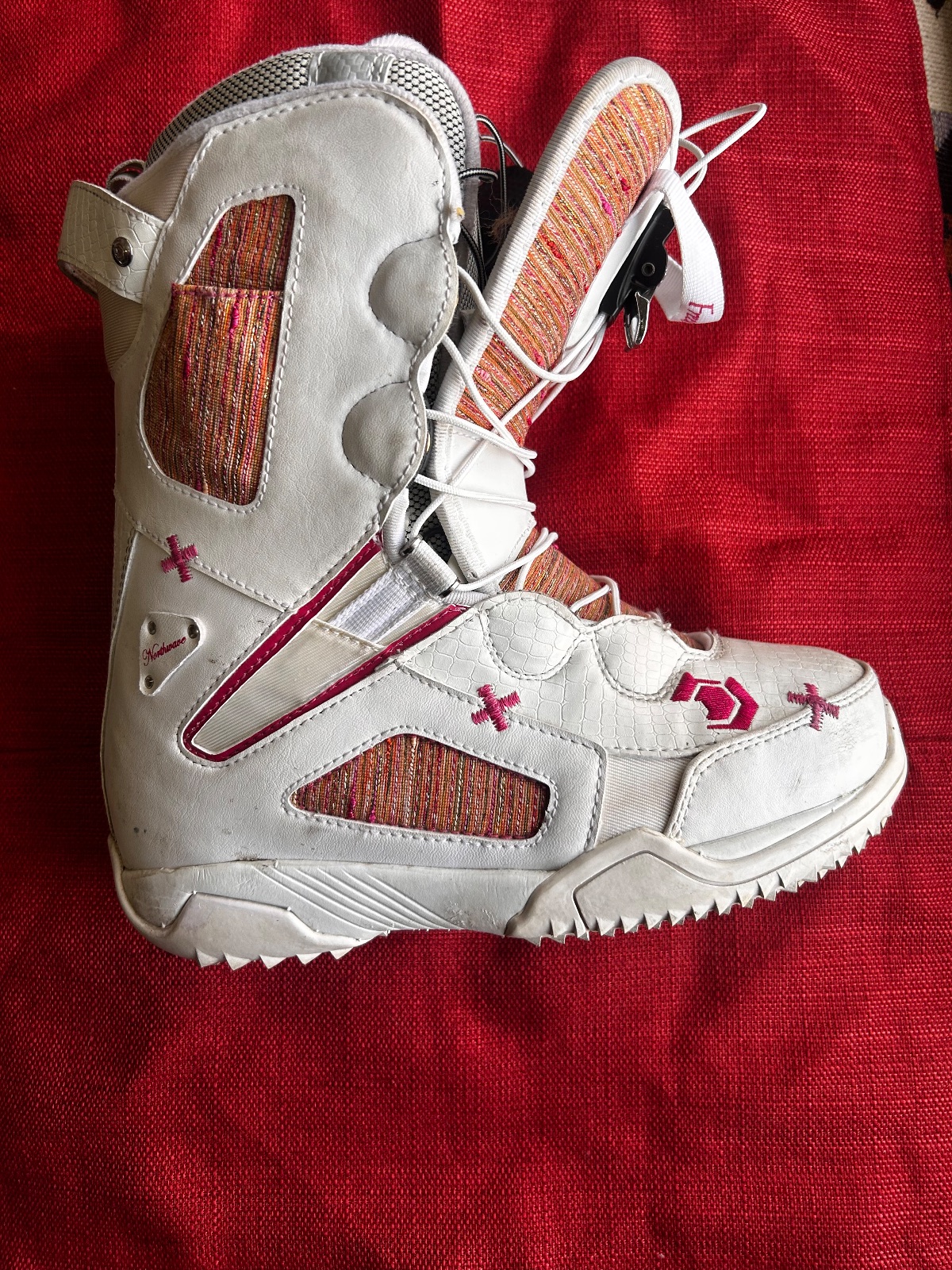 Northwave Lady’s snowboard for sale in Calgary