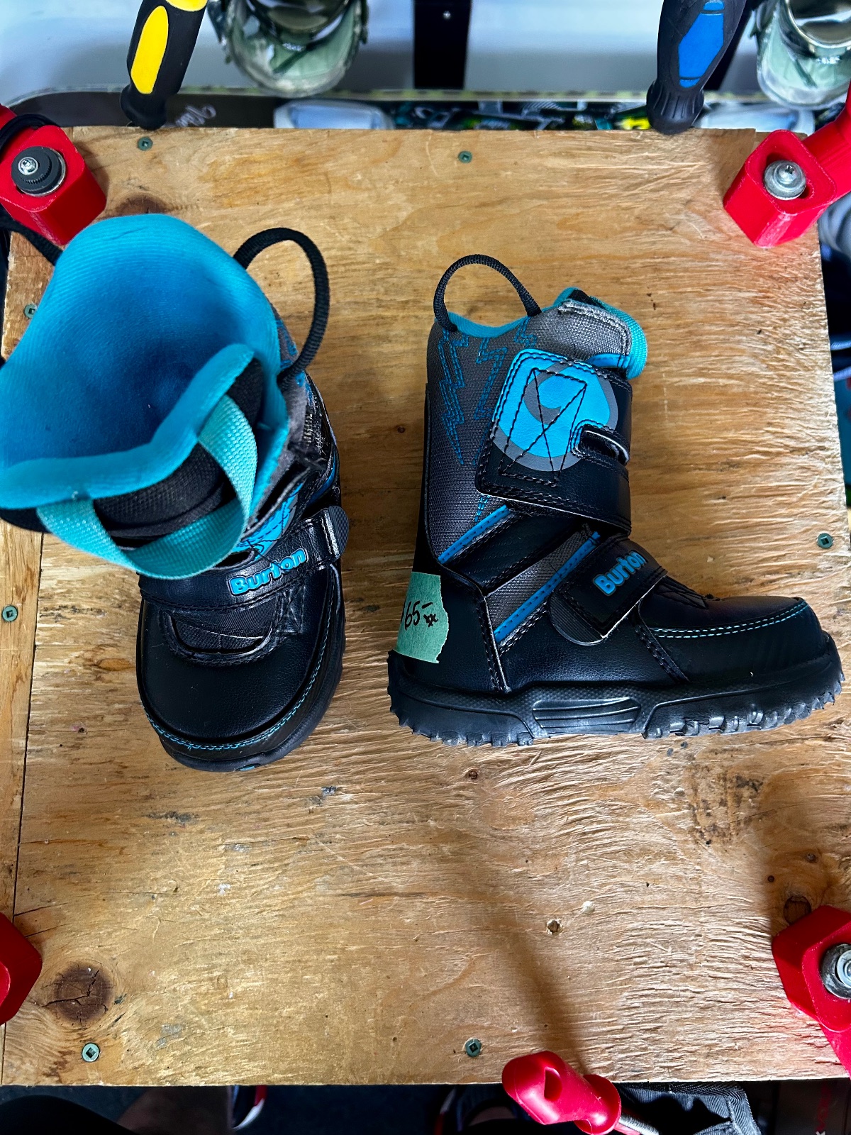 Burton Grom