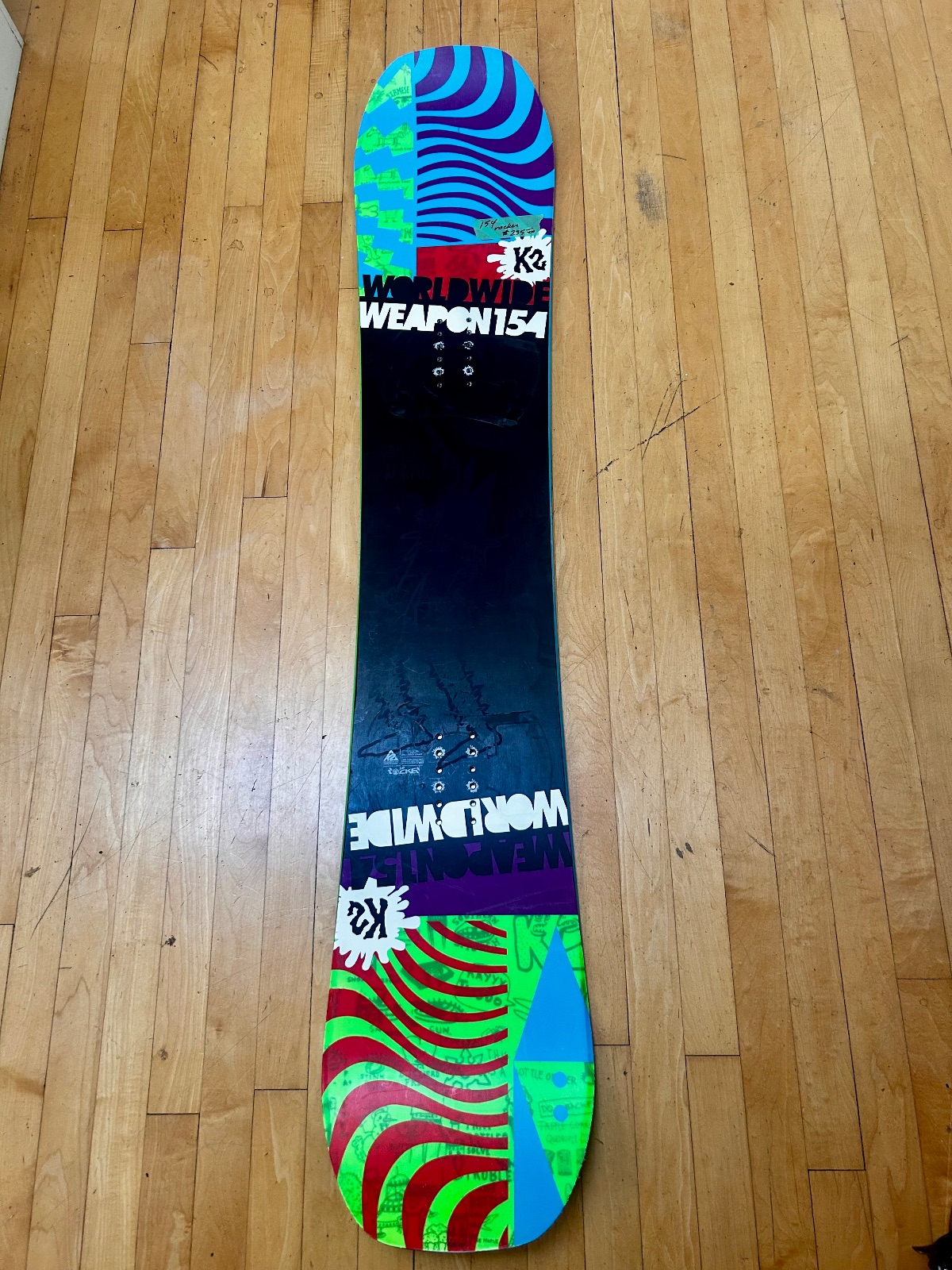 K2 WorldWideWeapon snowboard for sale in Calgary